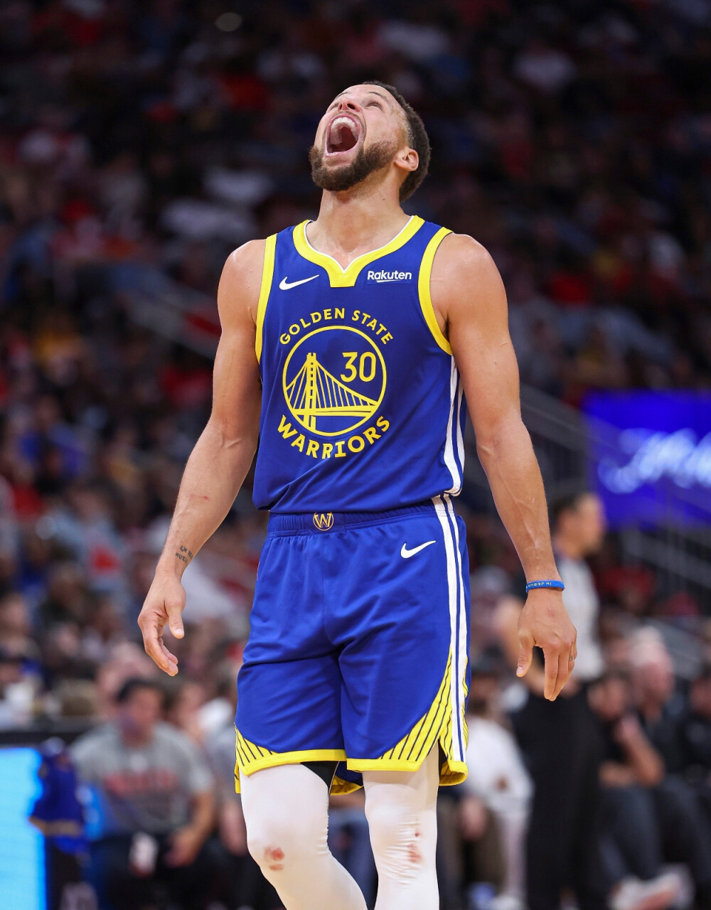 英超搞笑漫画：听说有土豪要买我们的加布里埃尔？？....