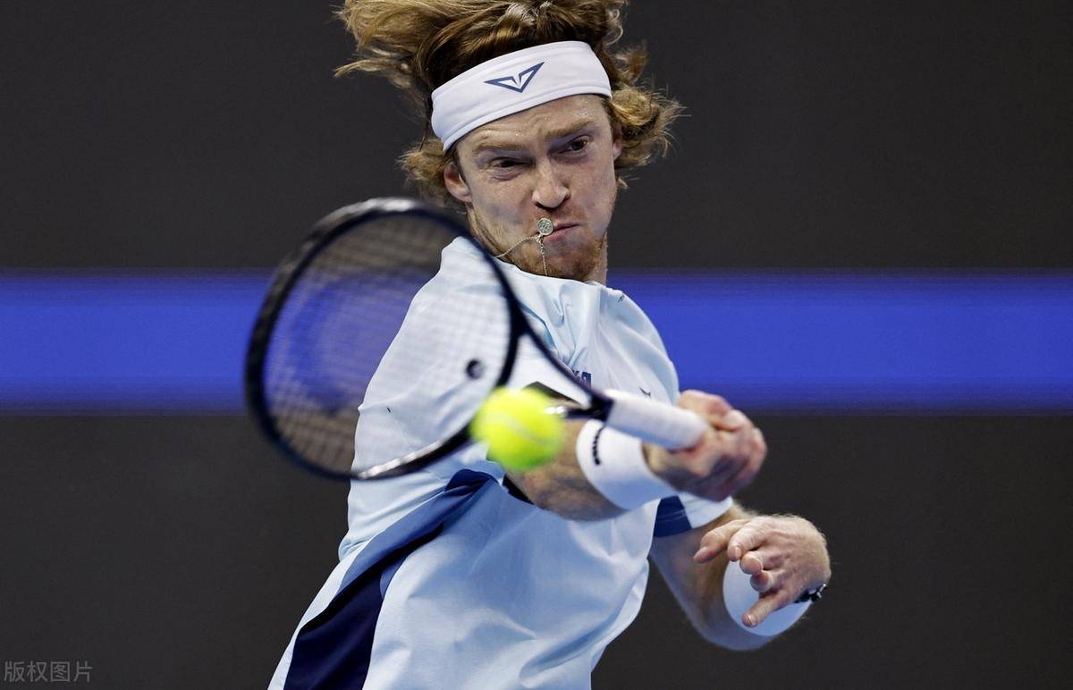 利兹联官方：经双方达成一致，31岁前锋班福德离队